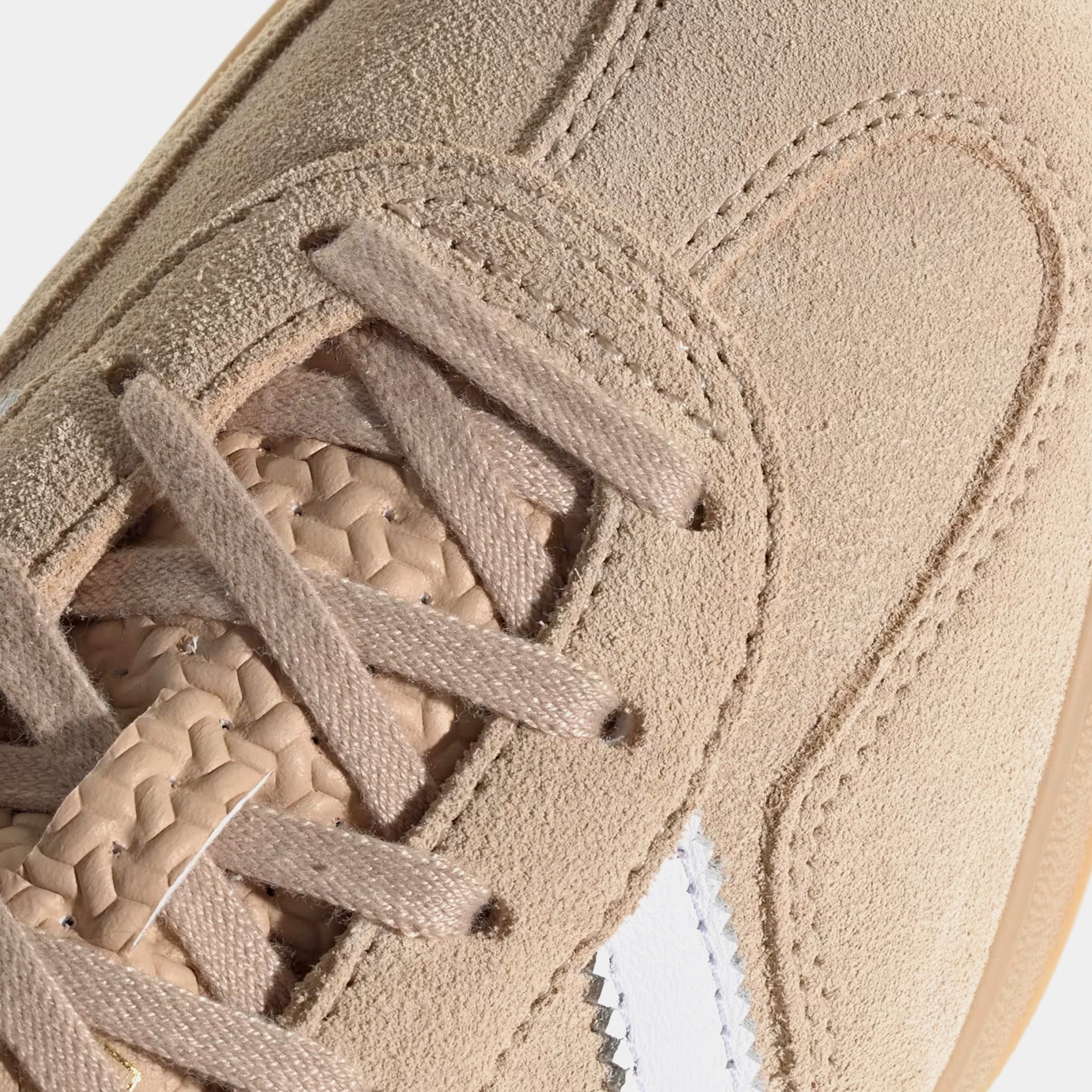 Gazelle Indoor Womens Lifestyle Shoes (Magic Beige/Cloud White)
