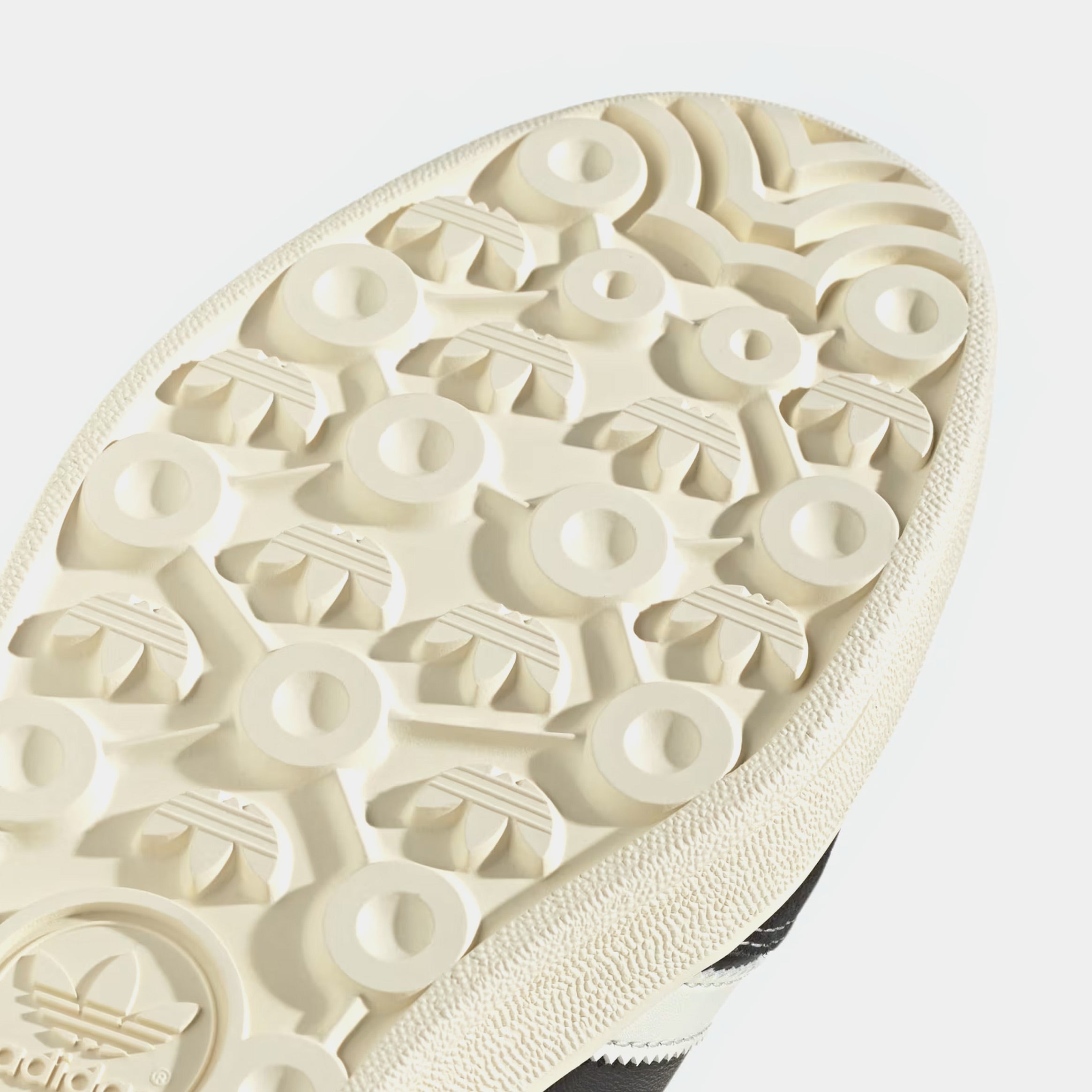 Gazelle Indoor Mens Lifestyle Shoes (Core Black/Cream White/Gold Metallic)