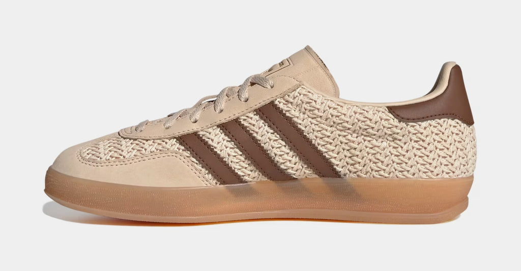 Gazelle Indoor Womens Lifestyle Shoes (Sand Strata/Premium Brown/Gum 3)