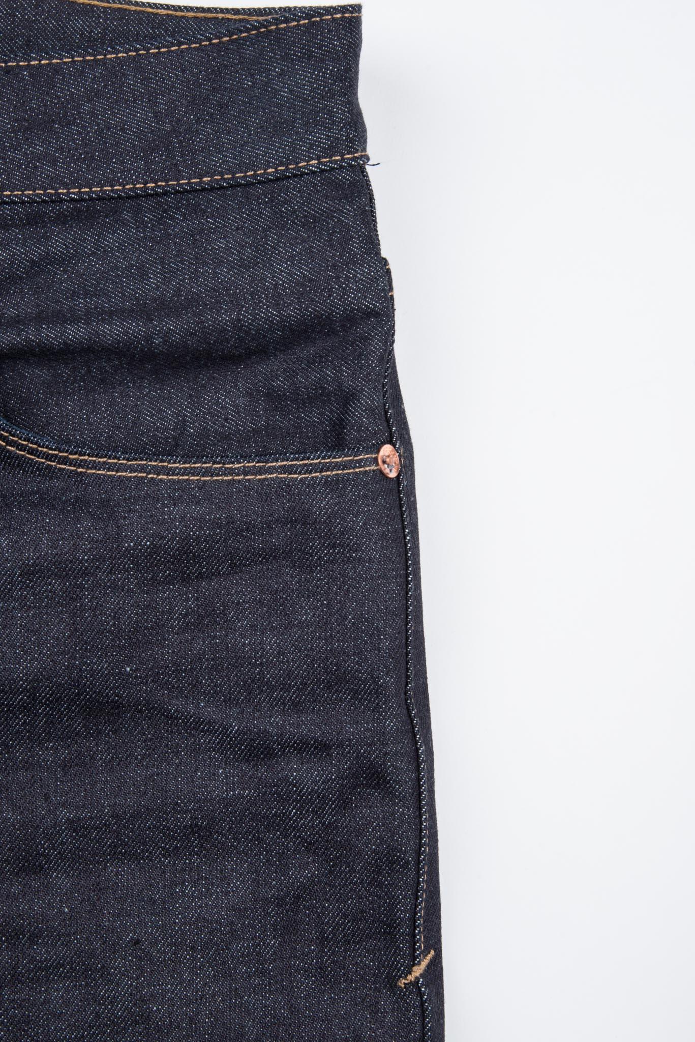 Avila Slim Taper <span> 14.50 ounce Kaihara Denim</span>